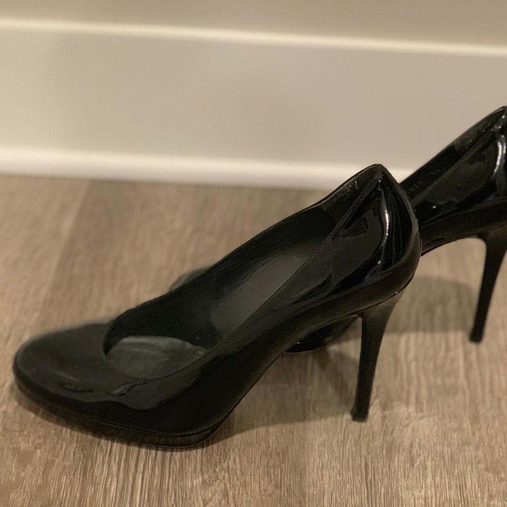 Stuart Weitzman Black Pumps